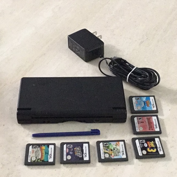 Nintendo DSi Console & 6 Nintendo DS Games Handheld System & Charger Toy Story - Picture 9 of 16